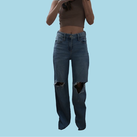 Hollister High Rise Ripped Vintage Baggy Jeans - Picture 3 of 7